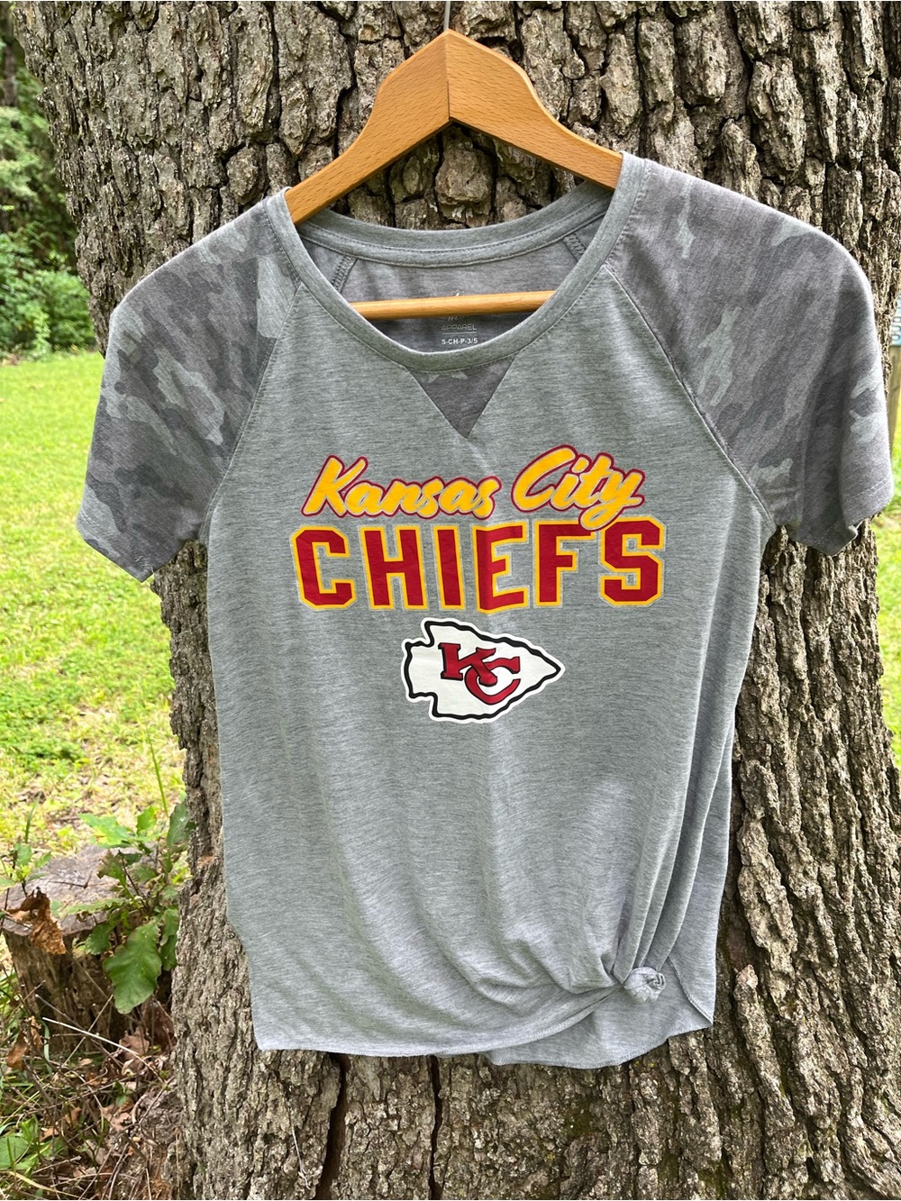 ⭐️NFL Teen Apparel KC Chiefs T-Shirt in size S